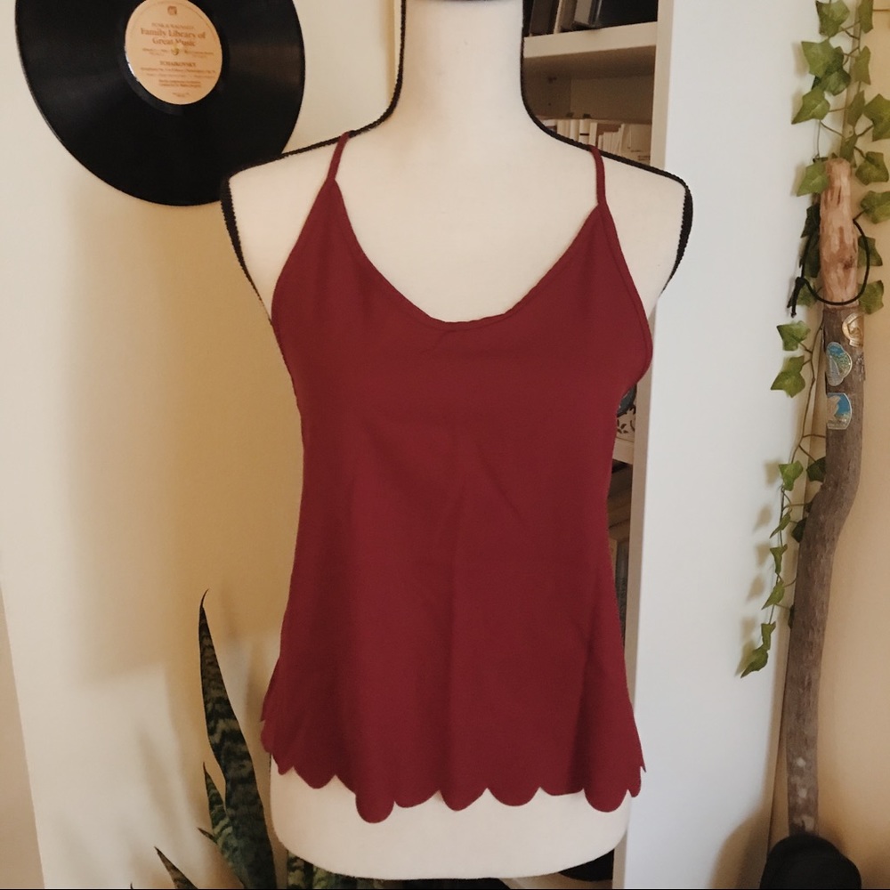 red scallop cut tank | s
